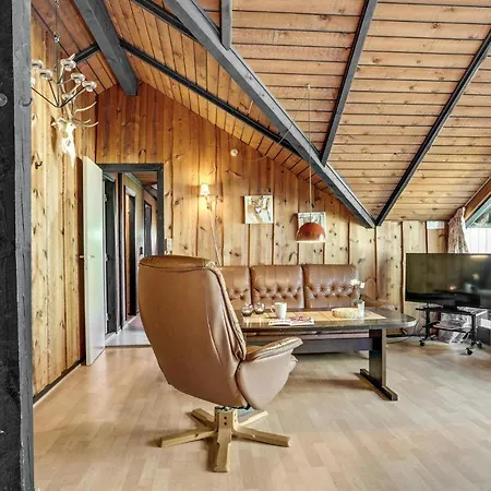 3 Bedroom Awesome In Hadsund Ferienhaus *