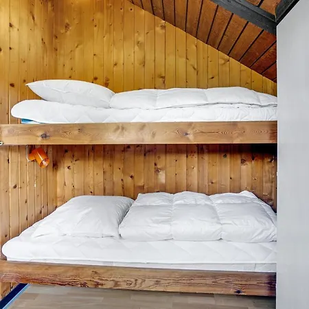 3 Bedroom Awesome In Hadsund Ferienhaus Helberskov