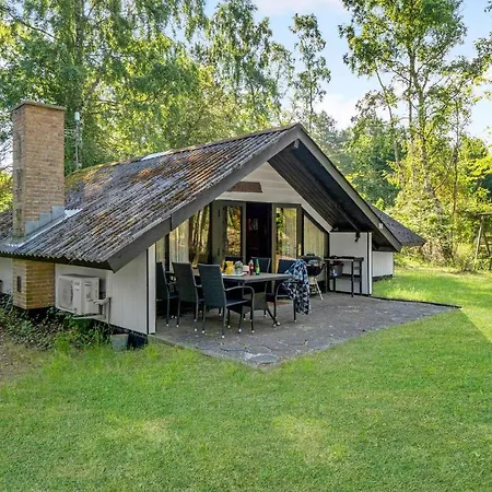3 Bedroom Awesome In Hadsund Holiday home
