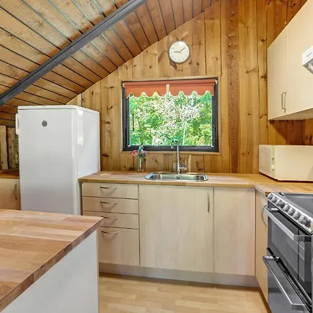 3 Bedroom Awesome In Hadsund Holiday home Helberskov