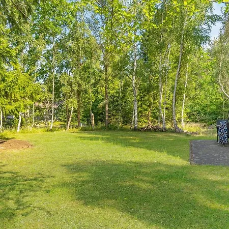 3 Bedroom Awesome In Hadsund * Helberskov